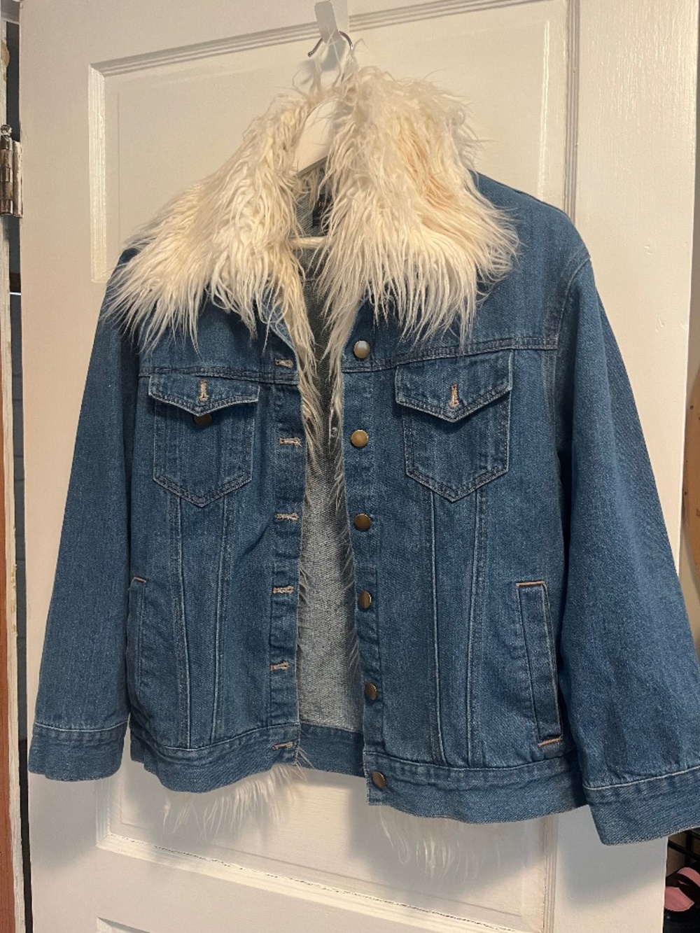 Jean Jacket With Faux Fur Trim - Small